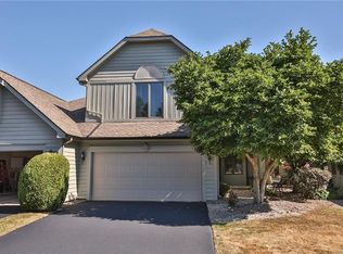 33 Wood Run Cmns, Rochester, NY 14612