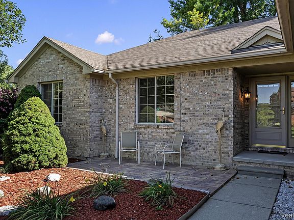 4th image of 21527 Tangel Dr