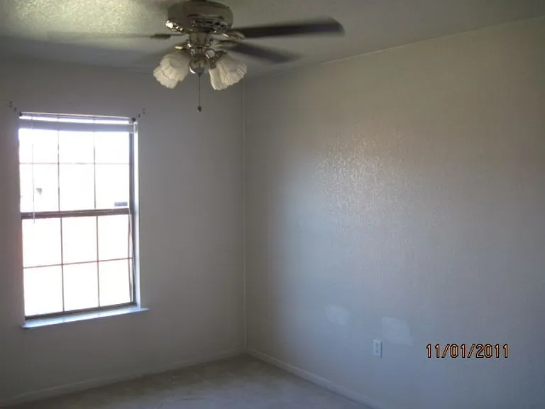 1506 Creek St — Photo 6