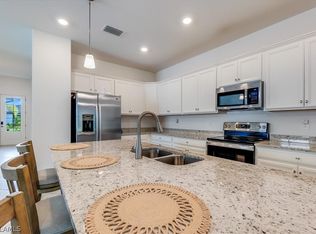 3693 Passion Vine Dr, Alva, FL 33920
