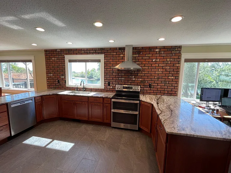 4115 S Gum St — Photo 10