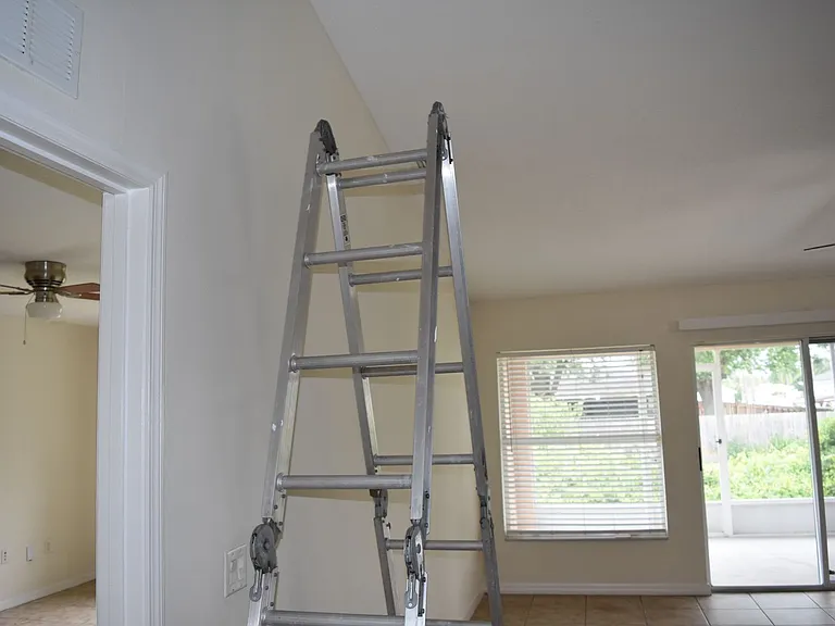 334 Bordeaux Ave NE — Photo 41
