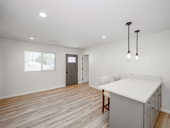 4th image of 6247 Agnes Ave