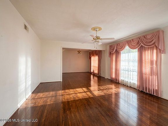 4th image of 4314 Watkins Dr