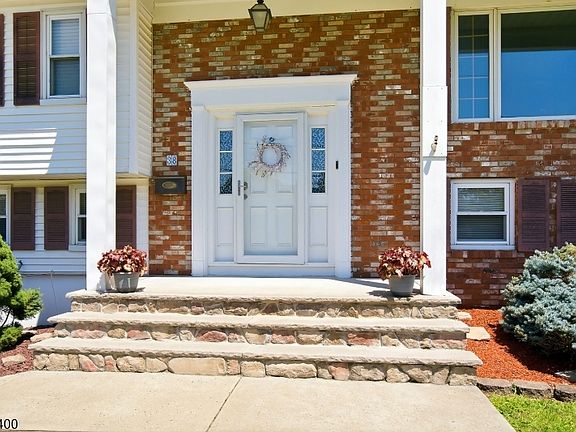 3rd image of 38 Brunswick Dr