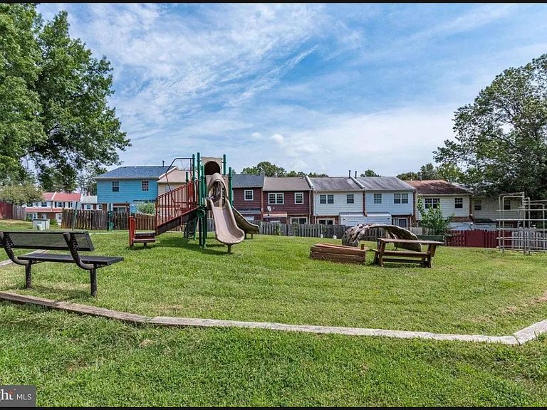 14880 Emberdale Dr — Photo 12