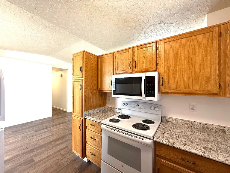 1808 Reading Ln — Photo 7