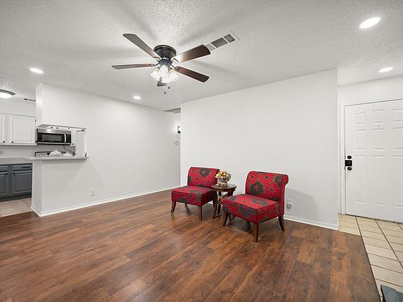 5th image of 1205 Calico Ln APT 2212