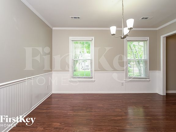 5th image of 7 Stoney Glen Pl