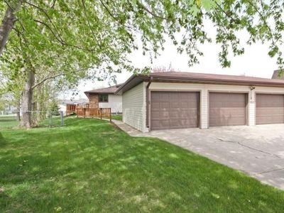 986 5th Ave W, West Fargo, ND, 58078
