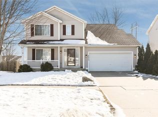 6623 Fox Run Dr SW, Cedar Rapids, IA 52404