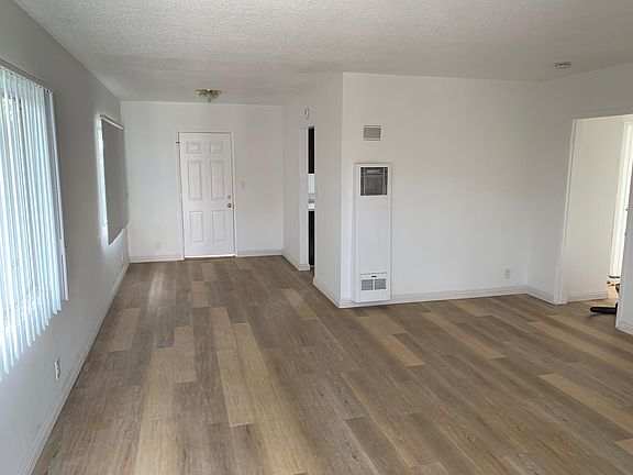 3rd image of 1537 Palm Ave APT A