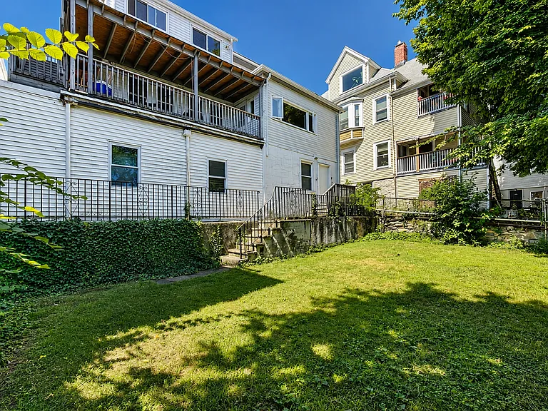 20 Main St #1 — Photo 12