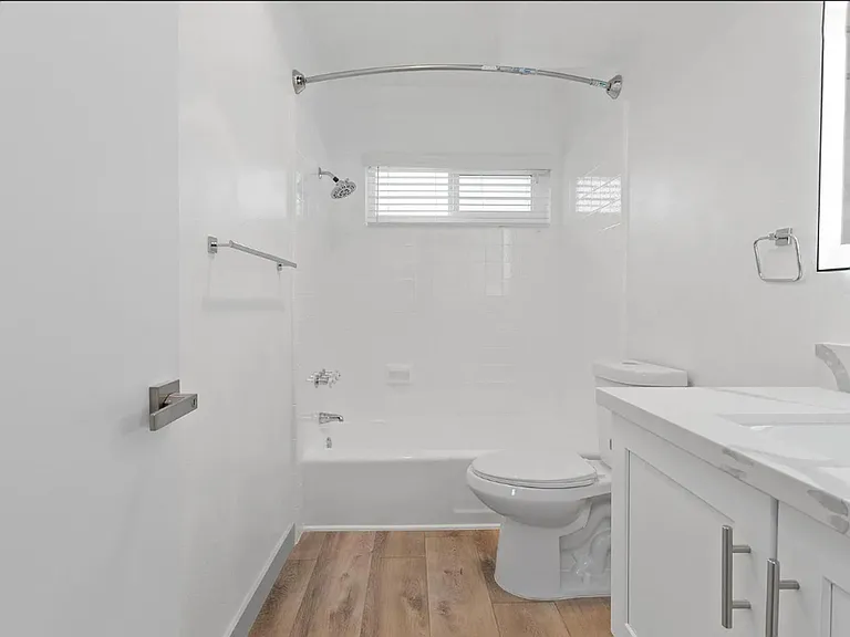 1151 N Peck Ave — Photo 36