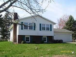 1st image of 796 Maple Dr