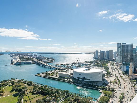 2nd image of 1100 Biscayne Blvd Unit 4103
