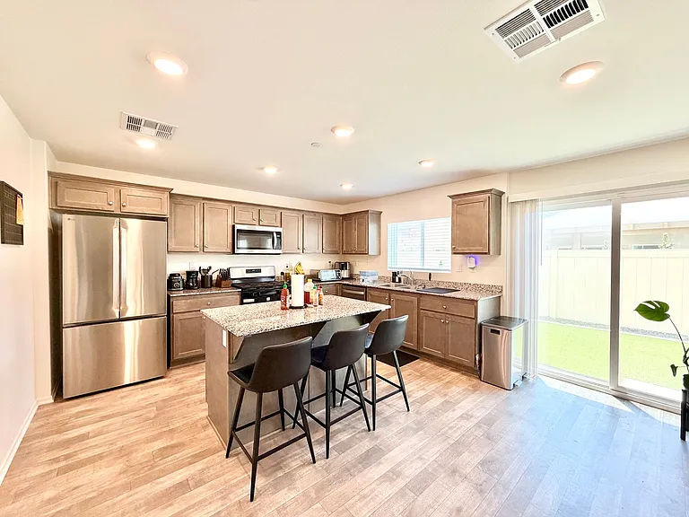 30607 Cyclone Ave — Photo 8