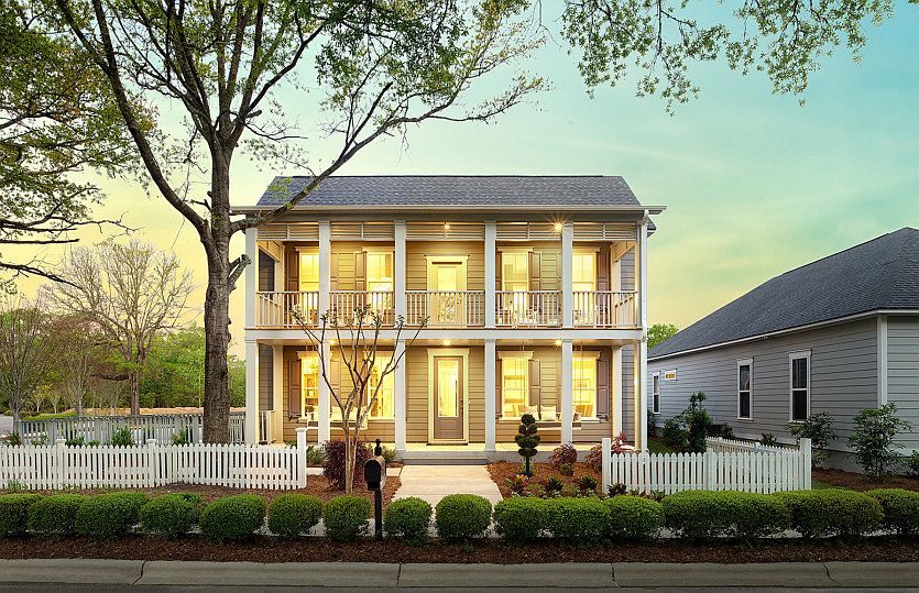 Laurel at Twilight Exterior 3