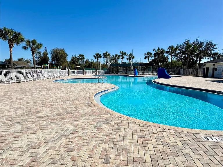 1050 Blackwater Dr #1 — Photo 40