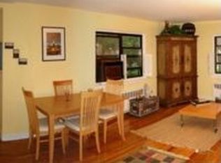 21906 74th Ave, Oakland Gardens, NY 11364