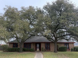 1115 Green River Trl, Cleburne, TX 76033