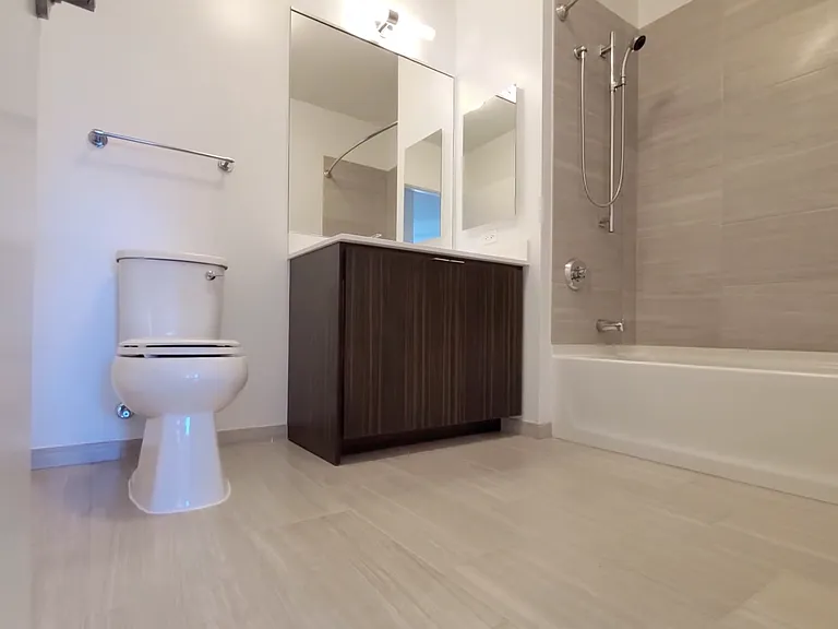 100 N Garland Ct #1403 — Photo 10