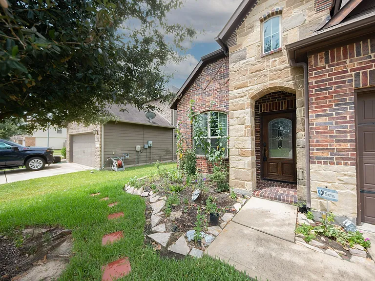 2443 Grey Reef Dr — Photo 7