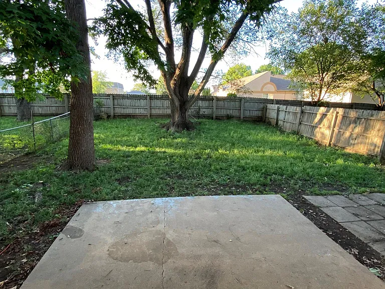1608 E Cedar Pl — Photo 12