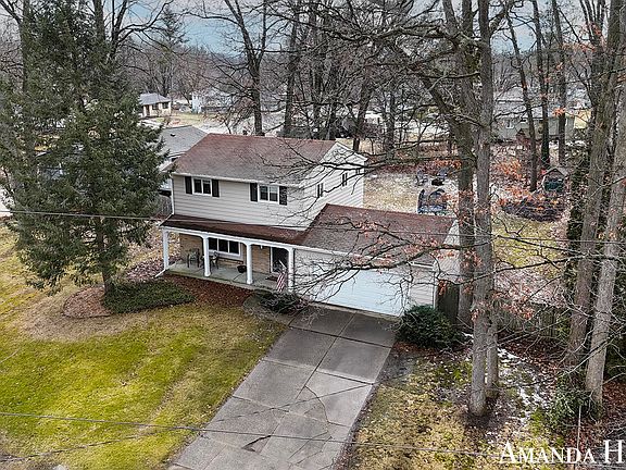 3rd image of 290 Lantern Dr NW