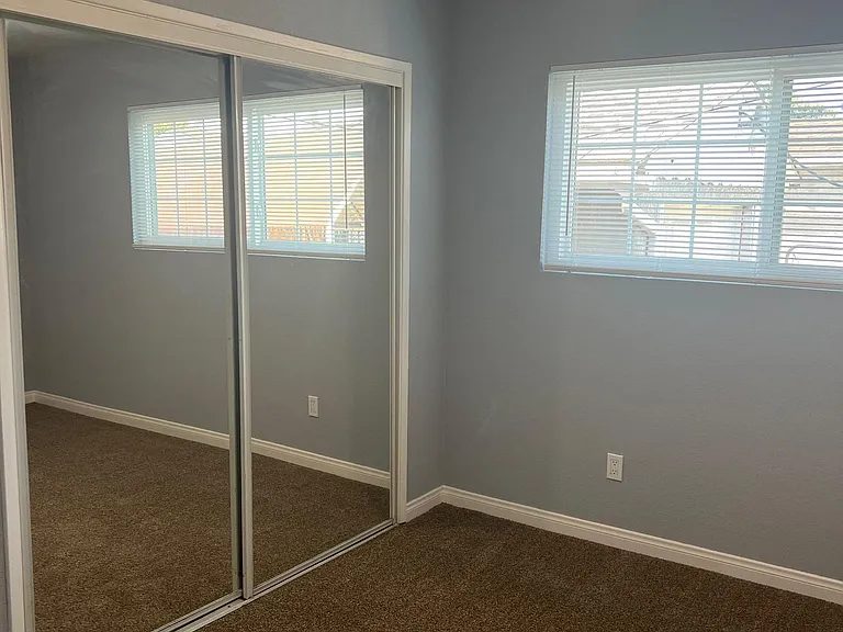 3887 Ocean View Blvd — Photo 25