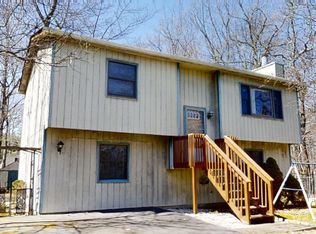 133 Skyview Rd, Dingmans Ferry, PA 18328