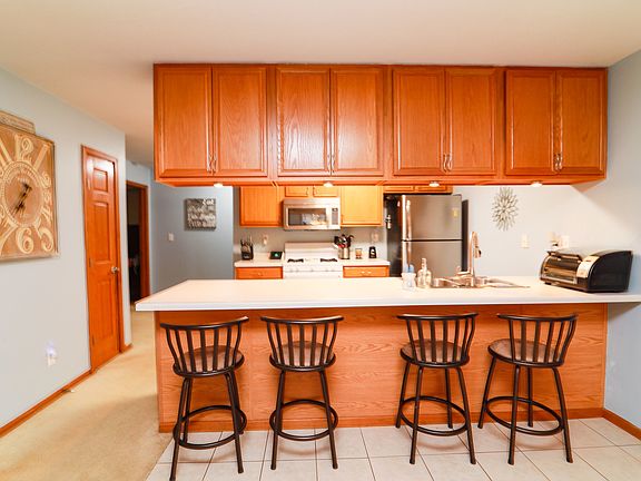 4th image of 6405 Lanterne Dr #B