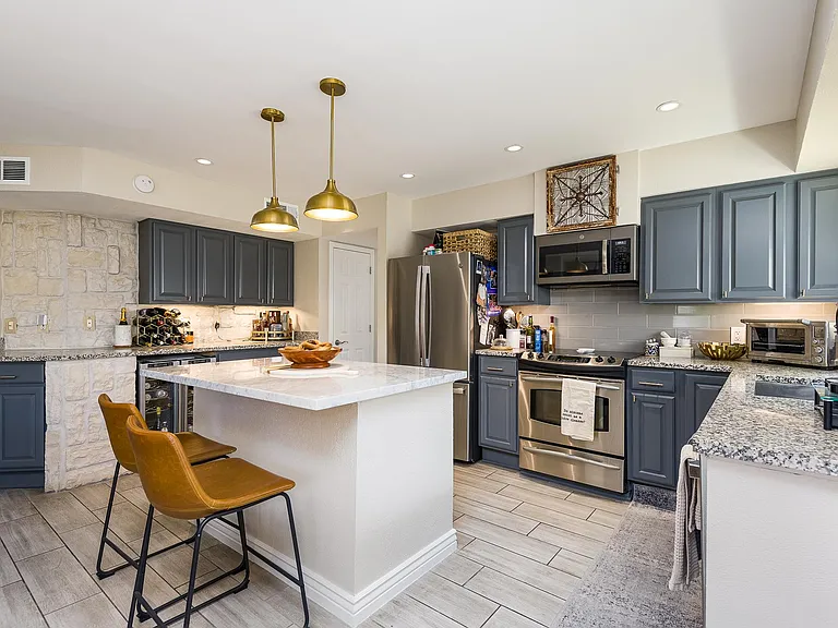 8650 S 48th St — Photo 9