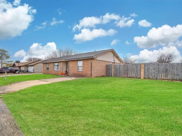 403 W Adams St, Mangum, OK 73554
