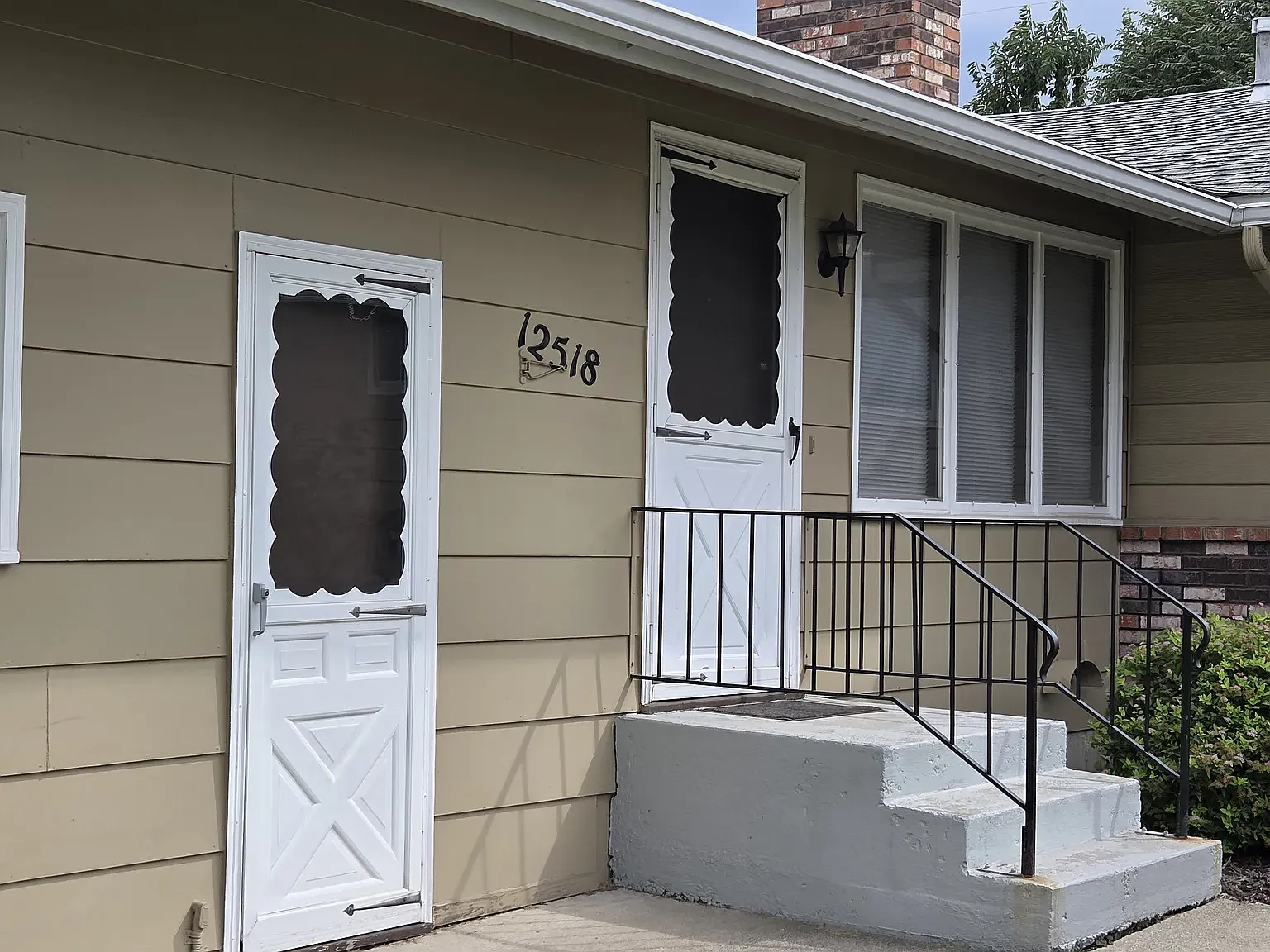 3 bed, $1,800 — Photo 2