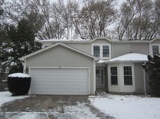 24 Dorchester Ct, Streamwood, IL 60107