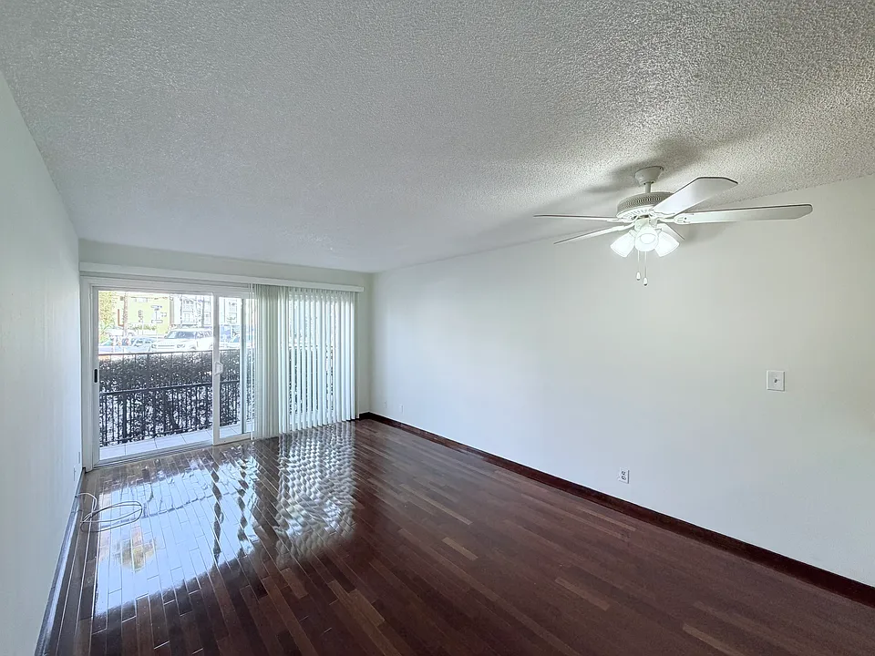 Unit 116 Living Room