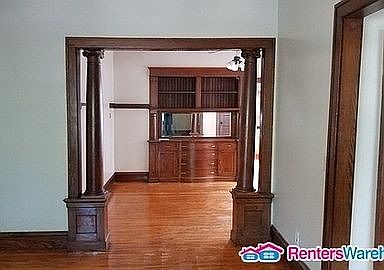 5th image of 1516 Girard Ave N