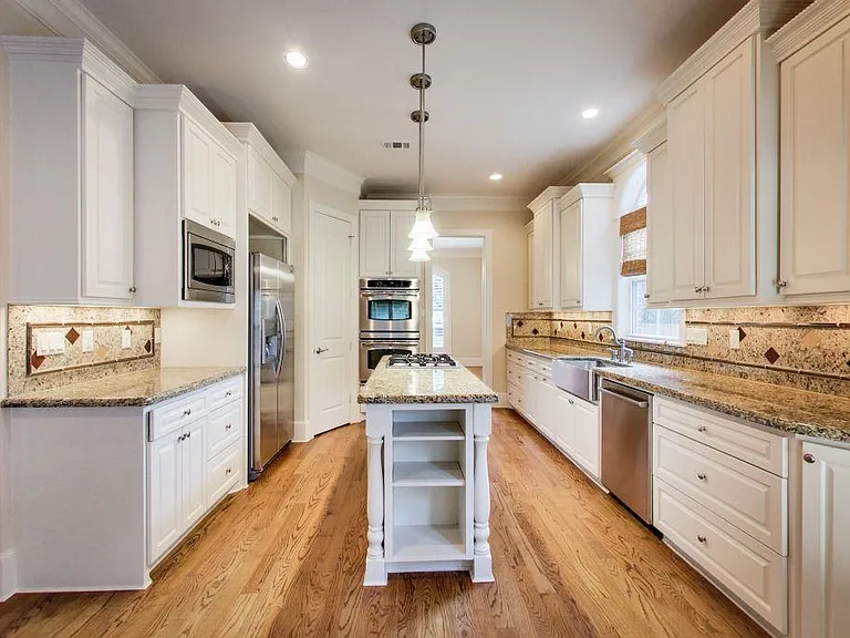 4324 Ione St — Photo 15