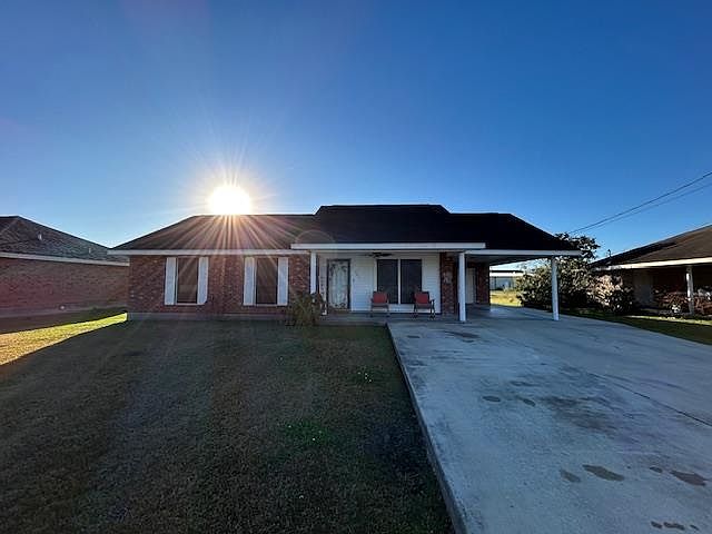 1st image of 701 Park St