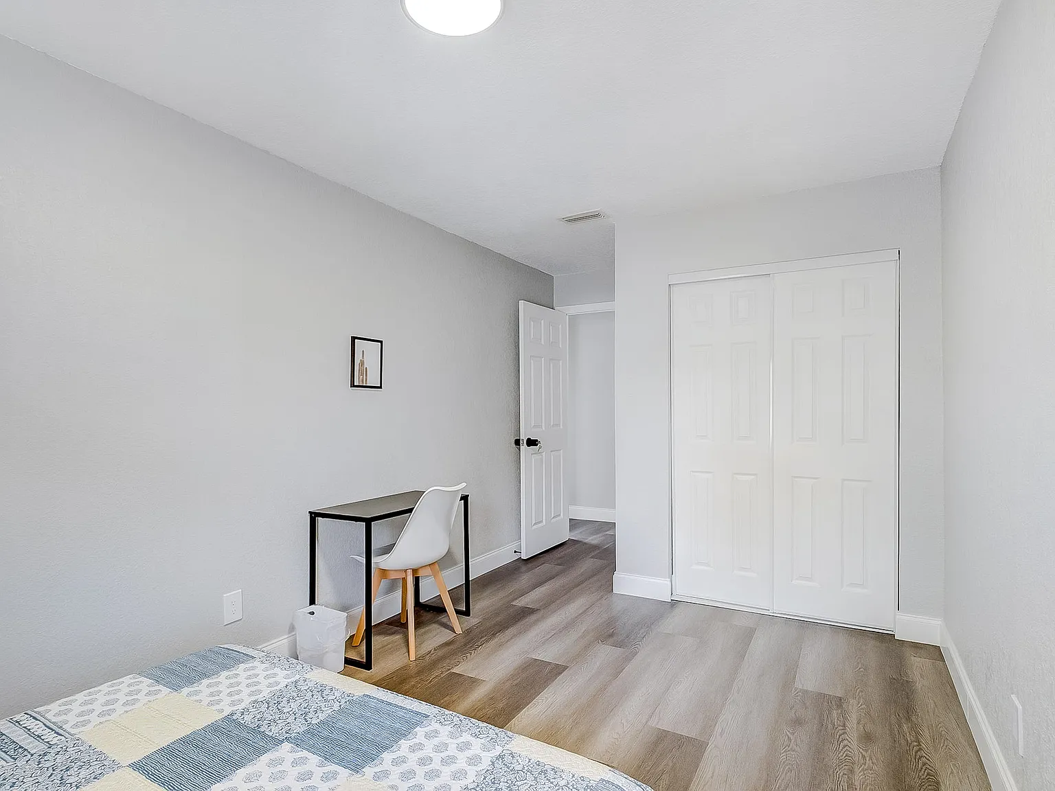 4 bed, 4.0 bath, 3393 sqft, $905 — Photo 2