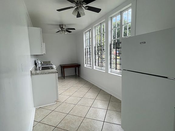 2nd image of 1737 Napoleon Ave #B