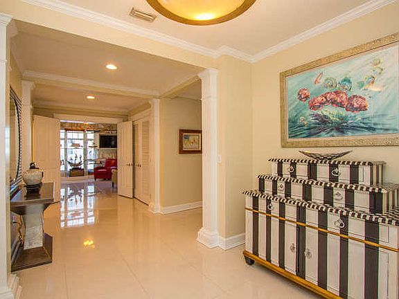 3rd image of 404 Kelly Plantation Dr Unit 1006
