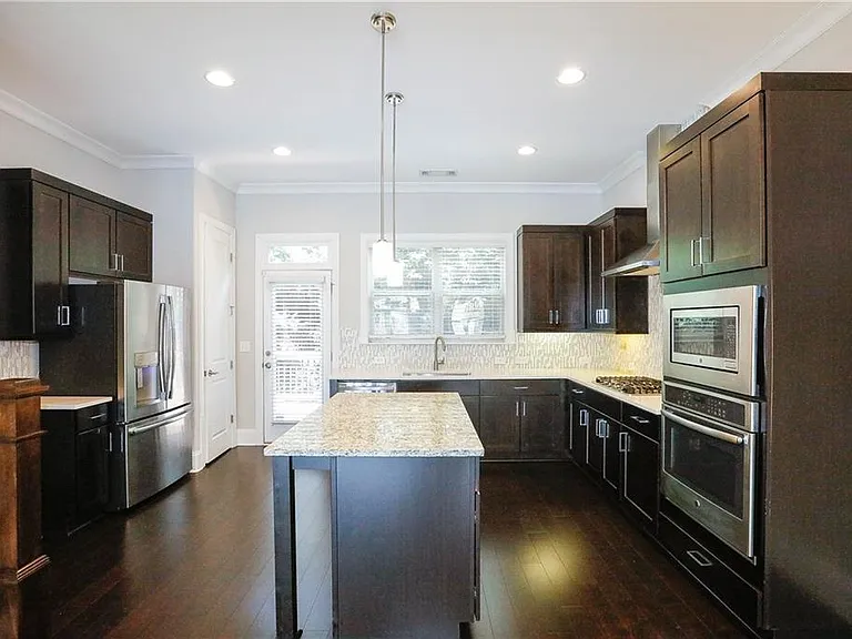 1920 Townsend Ct — Photo 13