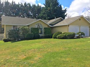 2497 NW Loma Vista Dr, Roseburg, OR 97471