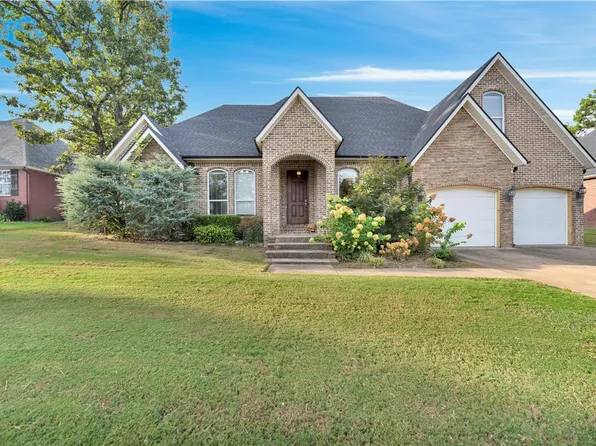 4485 Rainforest St, Springdale, AR 72762