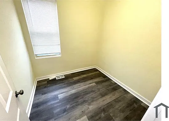 1233 W 71st Pl — Photo 12