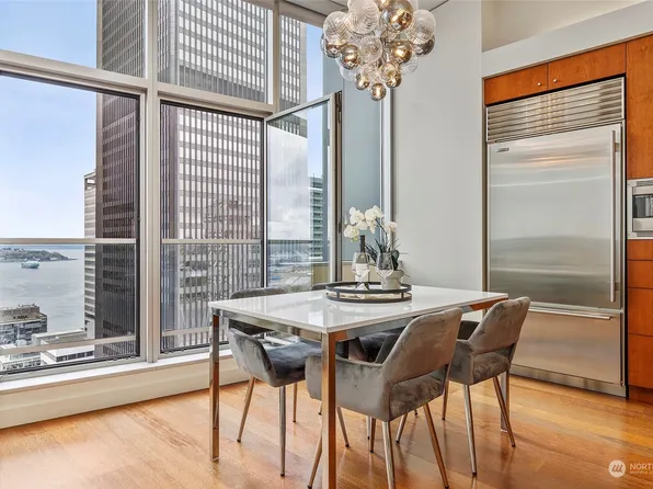 909 5th Avenue #2200, Seattle, WA 98164