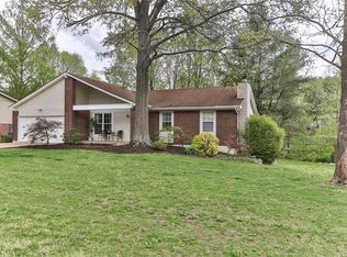 5 Lindy Ct, Ballwin, MO 63021