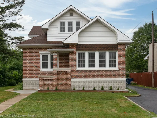 148 N May St, Addison, IL 60101